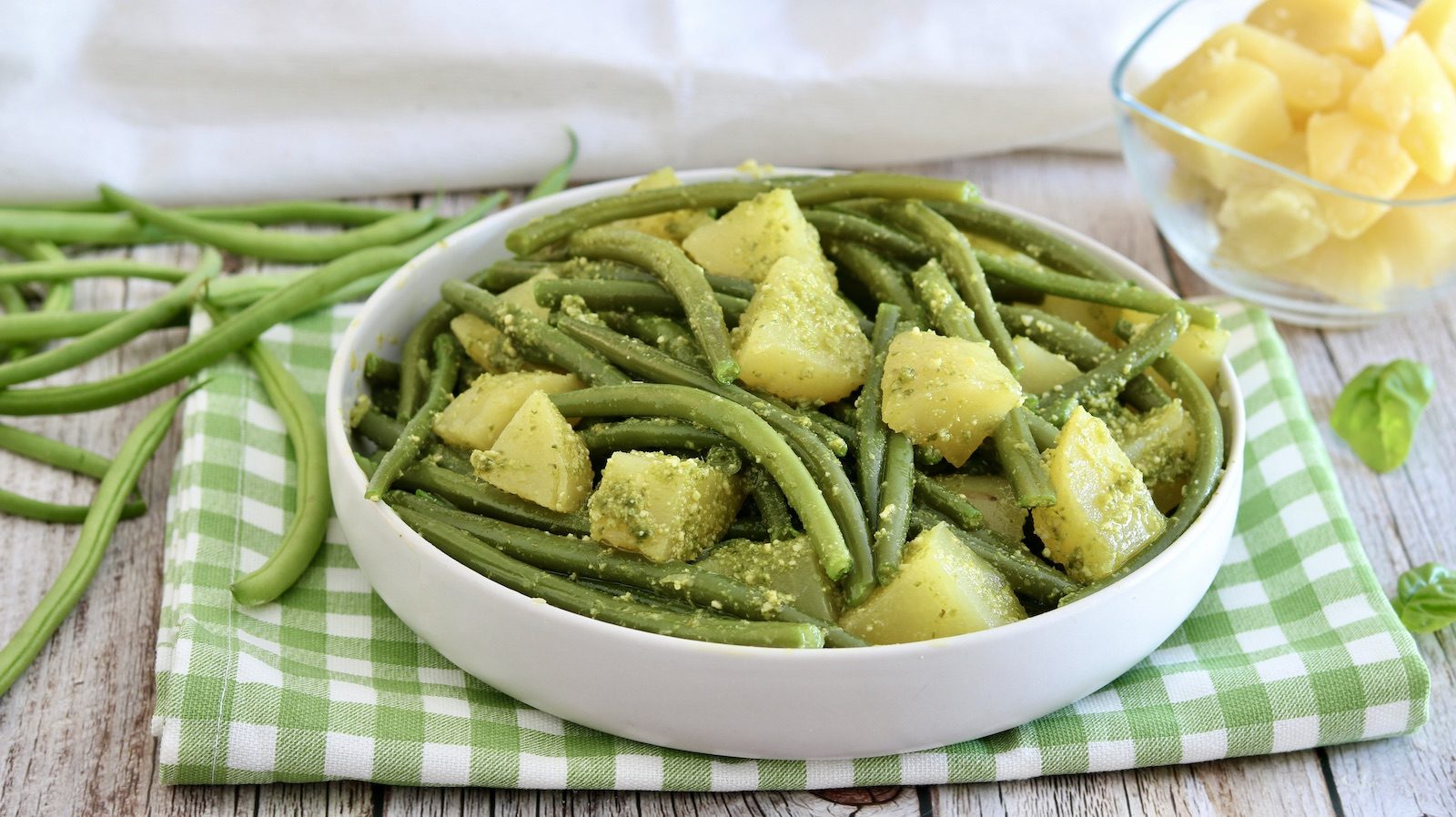 A receita para o esboço de mola perfumado e saboroso