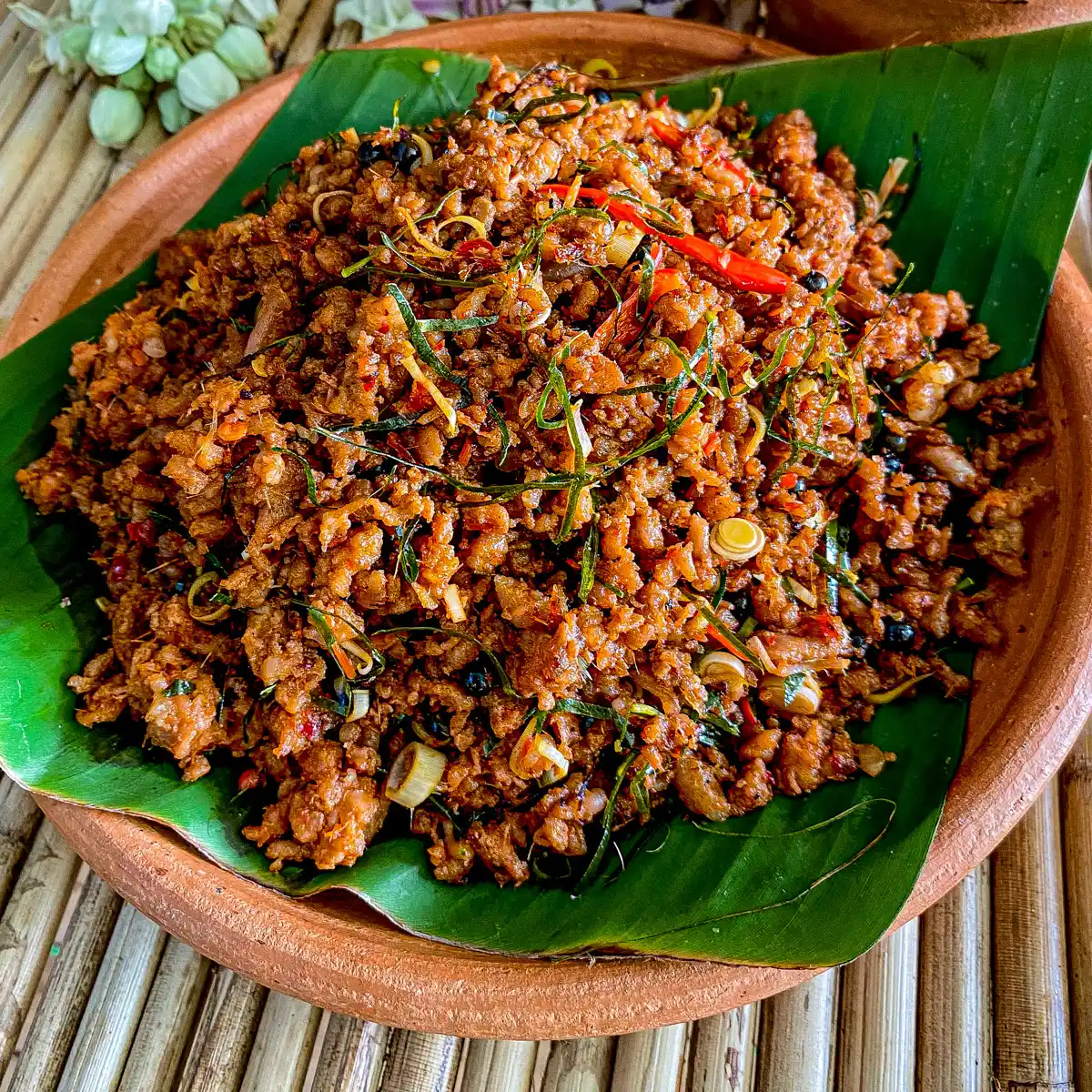 Receita de Khua Kling (curry de monte de picada seca tailandesa)