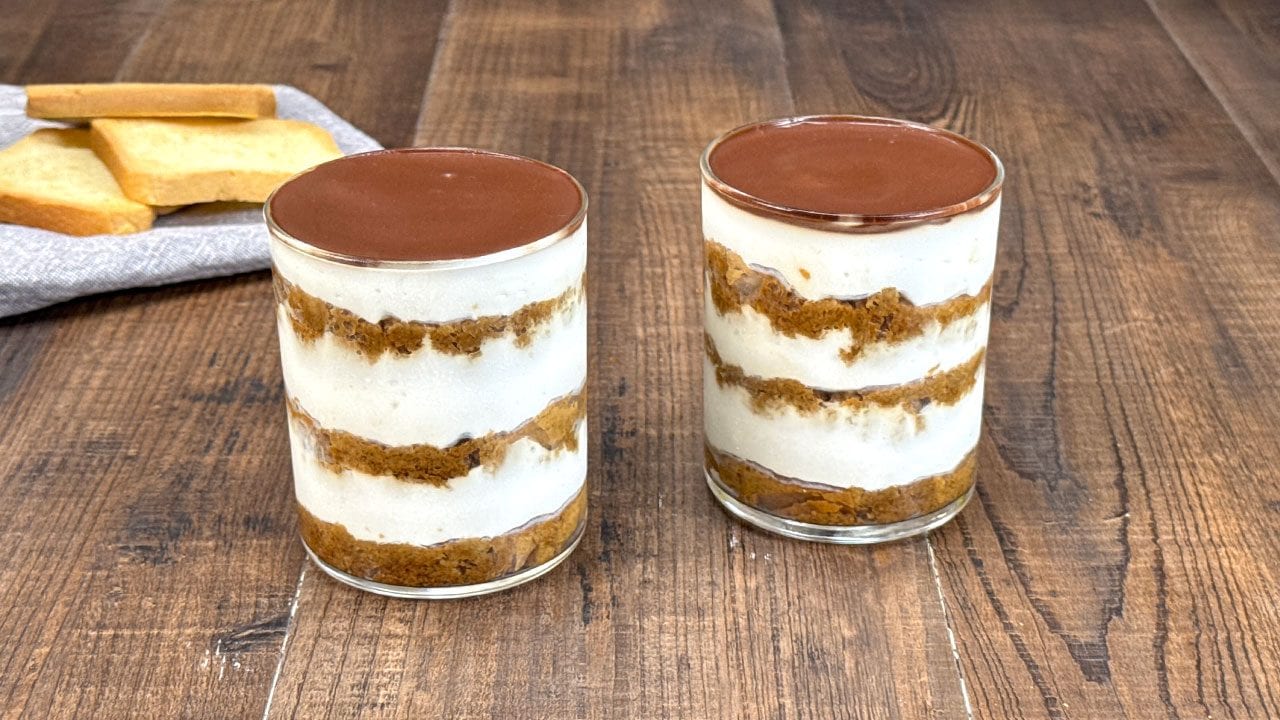 A receita para bolo leve com rusés e iogurte grego